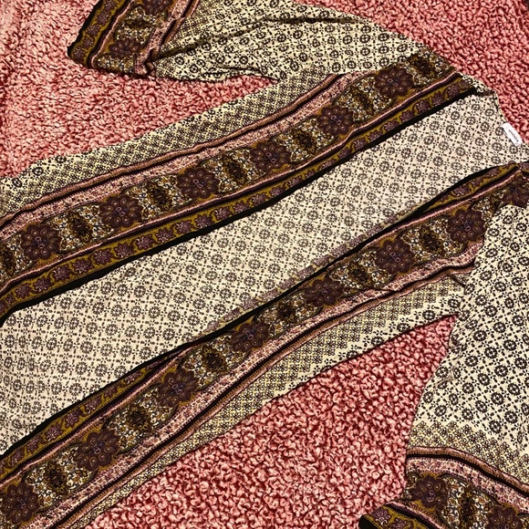 Eyeshadow Other - Long boho-style Eyeshadow kimono shawl